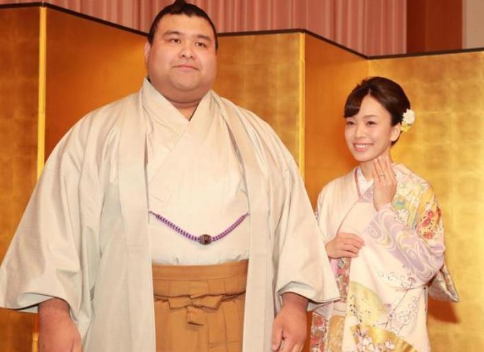嫁给日本男人的体验，日本女人为何喜欢嫁给相扑手
