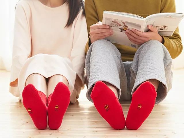 过年为什么要穿红袜子，春节穿袜子有什么讲究