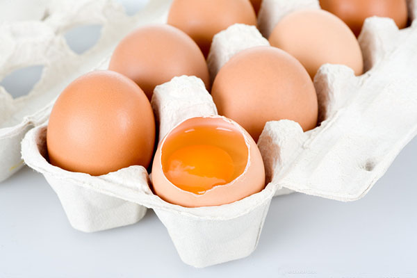 买鸡蛋挑大的还是小的，洋鸡蛋和土鸡蛋的区别