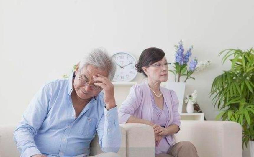 老年夫妻最怕伴侣发生这三件事情，影响老年夫妻关系的四大因素