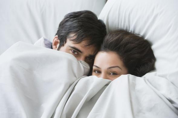 同床分被子影响感情吗，夫妻分开盖被子睡会影响感情吗