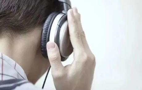 长期带耳机对听力有影响吗